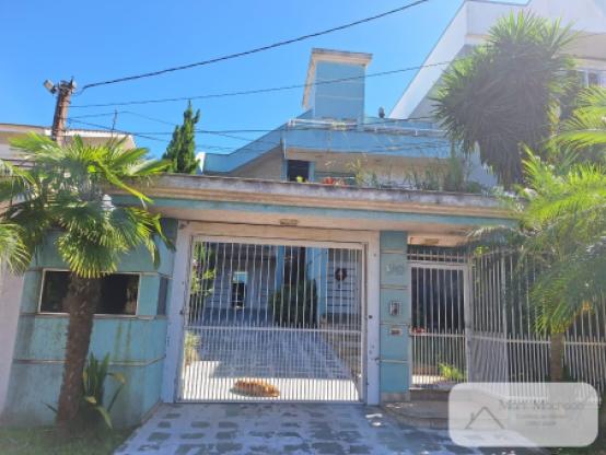 Linda casa na Rua Machado Lopes